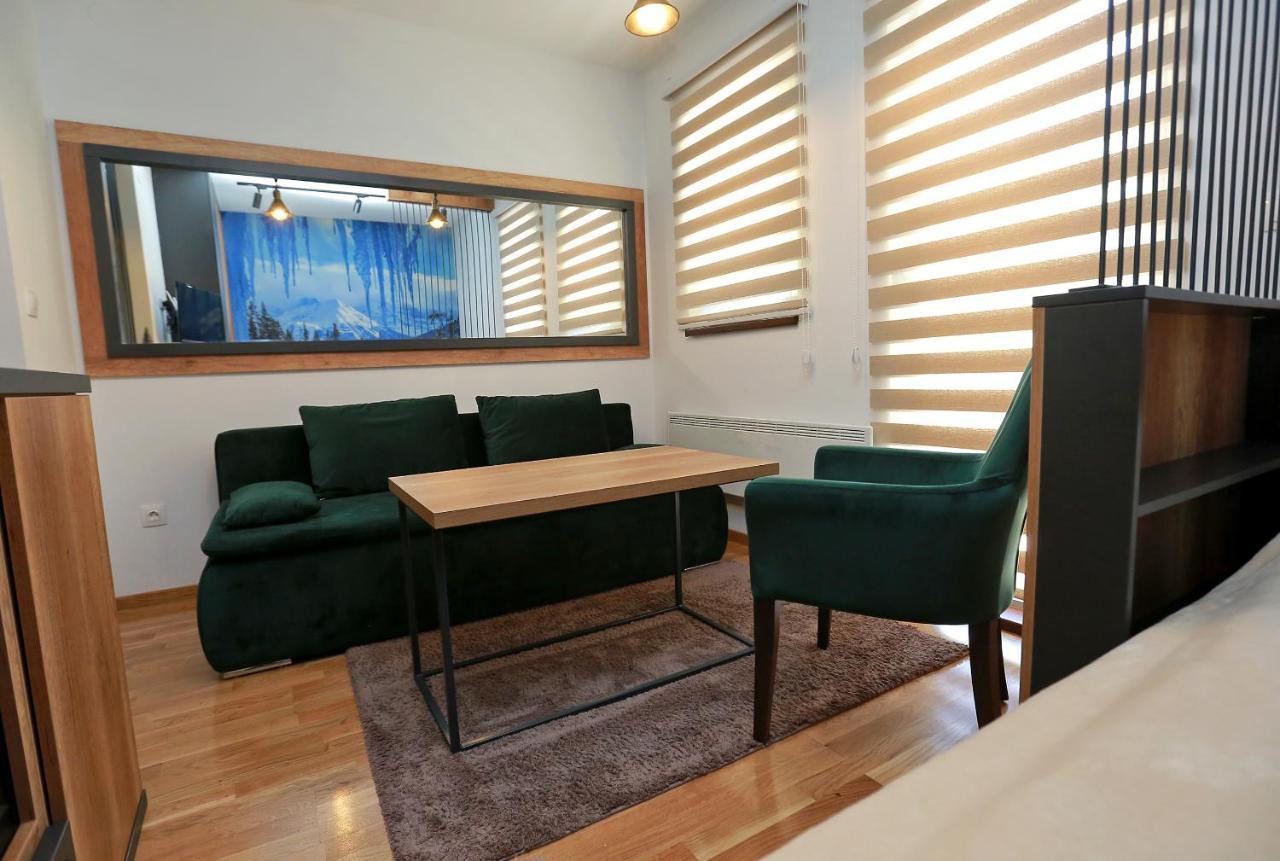 Apartman Kutak ヤホリナ エクステリア 写真